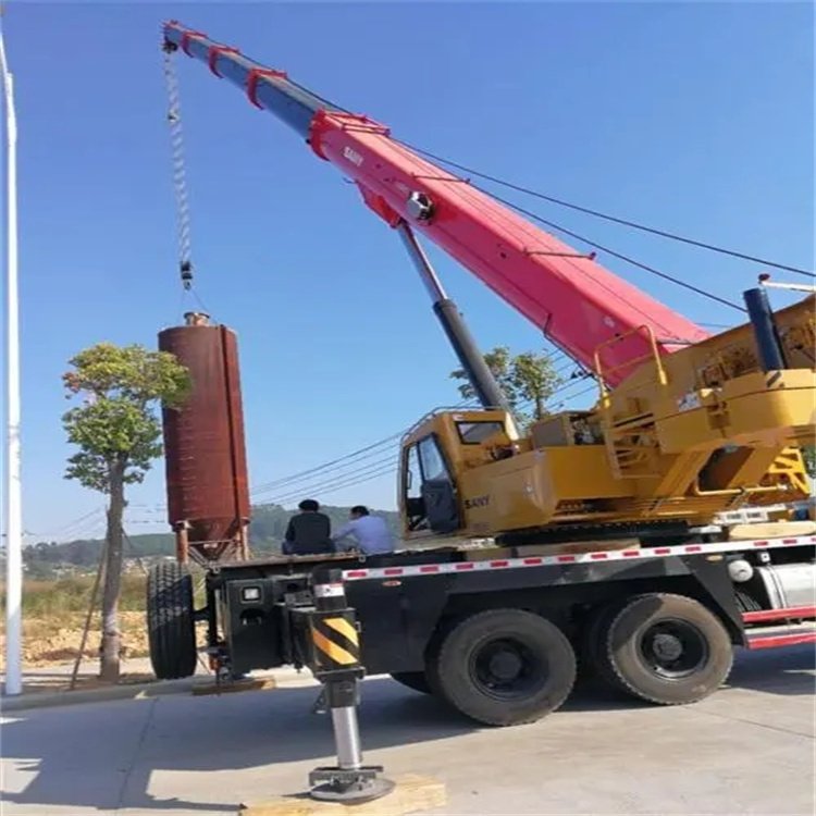 港口80吨吊车出租多少钱